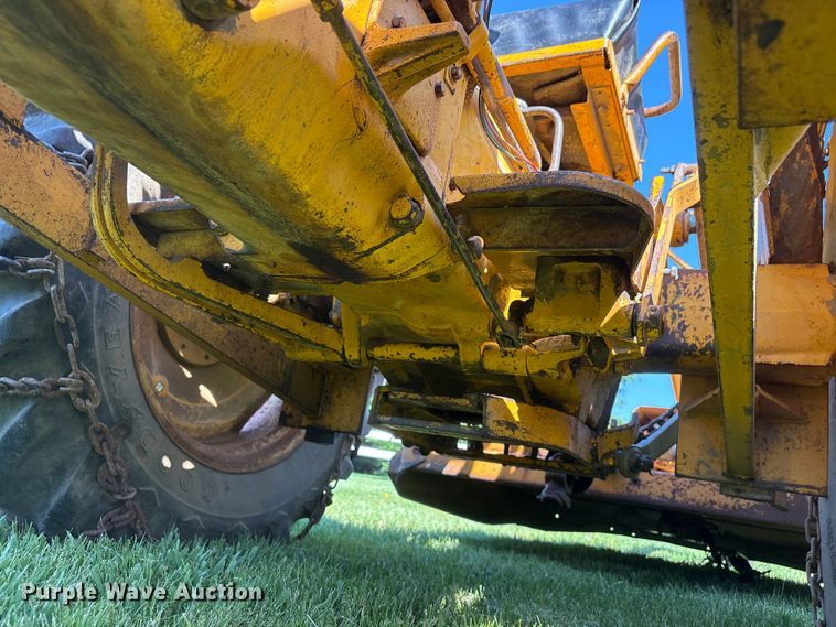 image for item EI5844 John Deere 1010 tractor