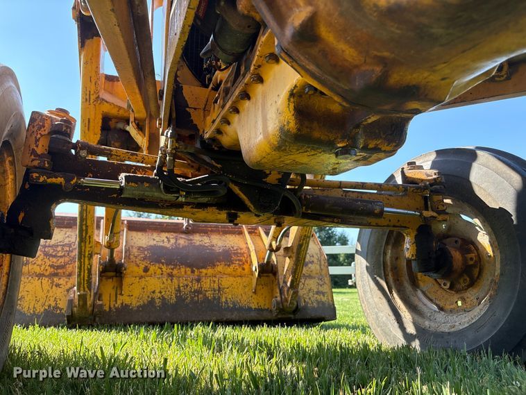 image for item EI5844 John Deere 1010 tractor