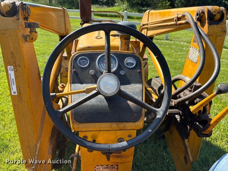 image for item EI5844 John Deere 1010 tractor