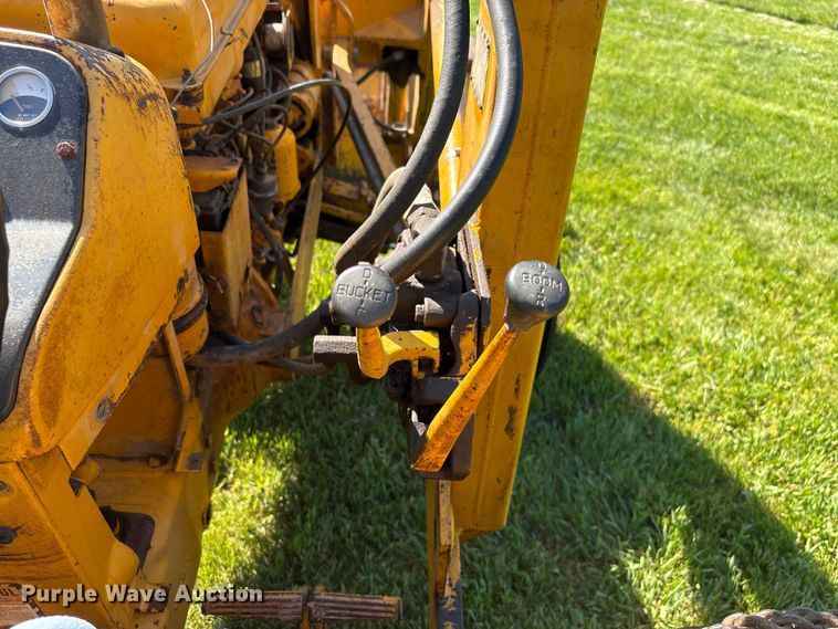 image for item EI5844 John Deere 1010 tractor