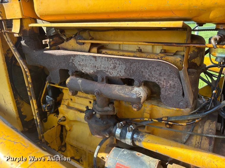 image for item EI5844 John Deere 1010 tractor
