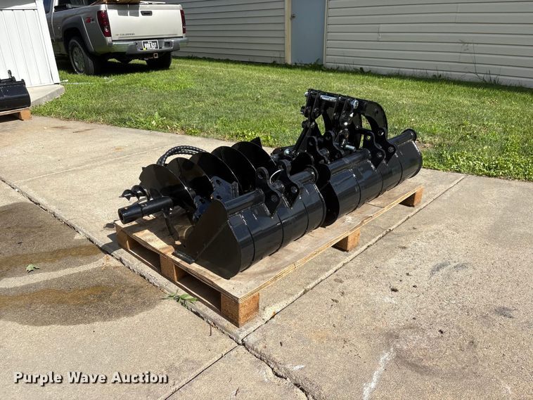 image for item EI5891 2026 AGT 12EX-ATA mini excavator attachments