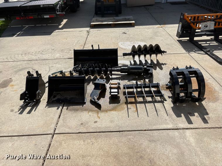 image for item EI5892 2026 AGT 12EX-ATA Mini excavator attachments