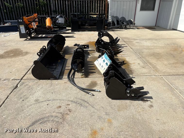 image for item EI5892 2026 AGT 12EX-ATA Mini excavator attachments