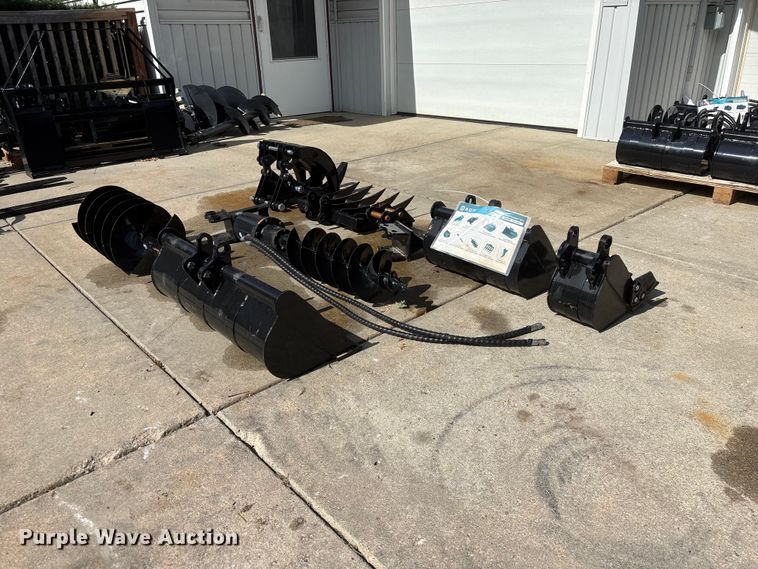 image for item EI5892 2026 AGT 12EX-ATA Mini excavator attachments