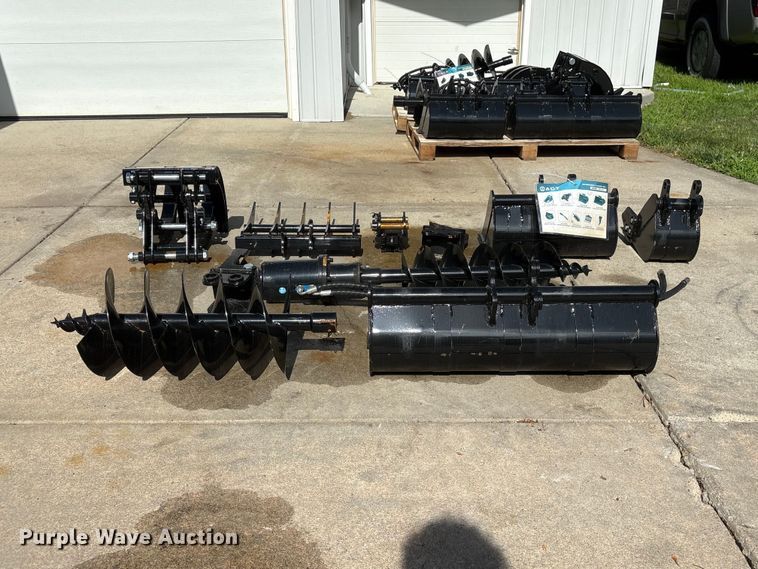 image for item EI5892 2026 AGT 12EX-ATA Mini excavator attachments