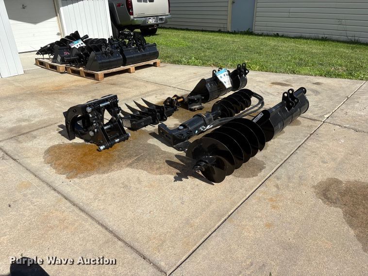 image for item EI5892 2026 AGT 12EX-ATA Mini excavator attachments