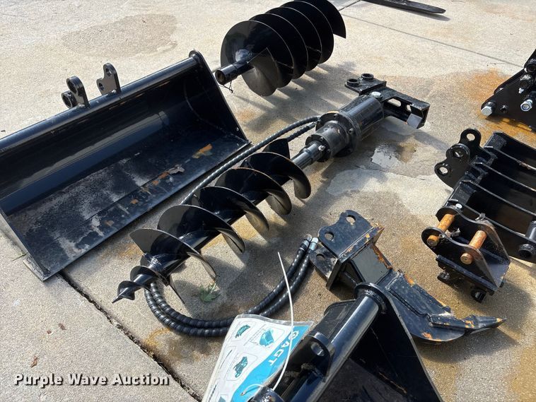 image for item EI5892 2026 AGT 12EX-ATA Mini excavator attachments
