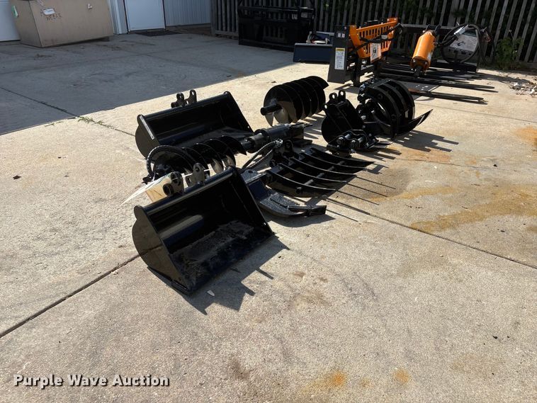 image for item EI5893 2026 AGT 12EX-ATA mini excavator attachments