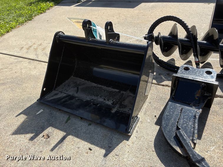 image for item EI5893 2026 AGT 12EX-ATA mini excavator attachments