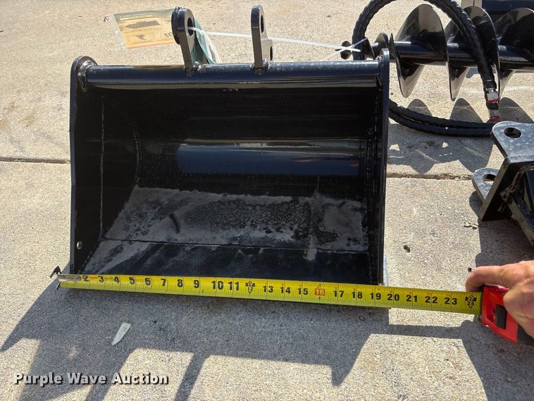 image for item EI5893 2026 AGT 12EX-ATA mini excavator attachments