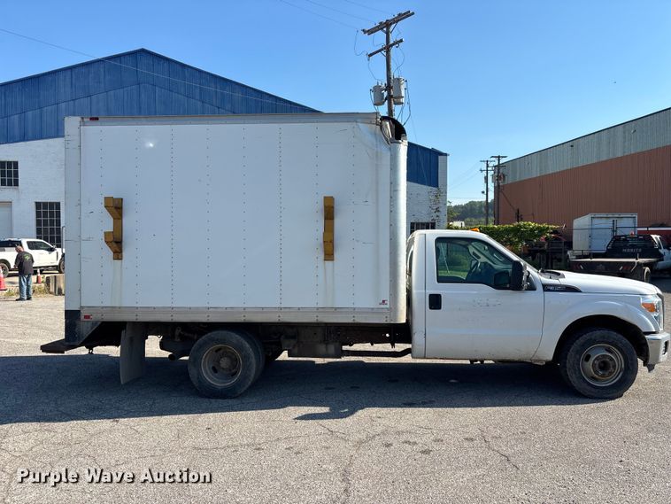 image for item EM5098 2015 Ford F350 Super Duty truck