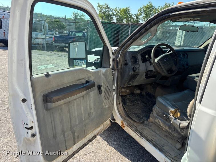 image for item EM5098 2015 Ford F350 Super Duty truck