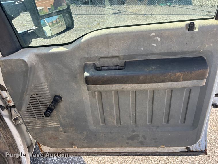 image for item EM5098 2015 Ford F350 Super Duty truck