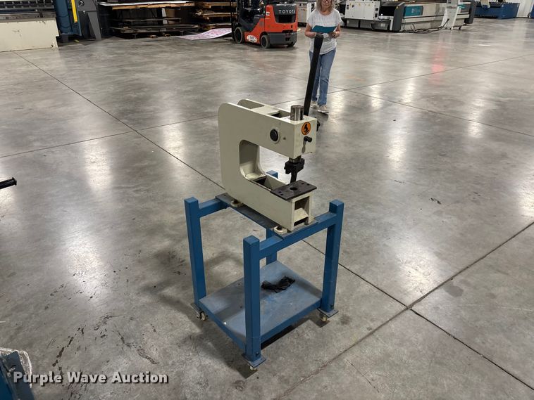 image for item EM5101 2018 Baileigh BP-3 press