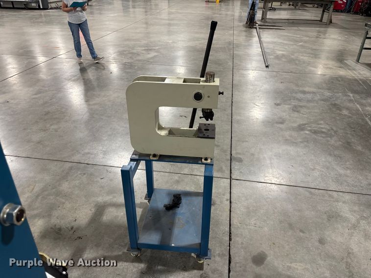 image for item EM5101 2018 Baileigh BP-3 press