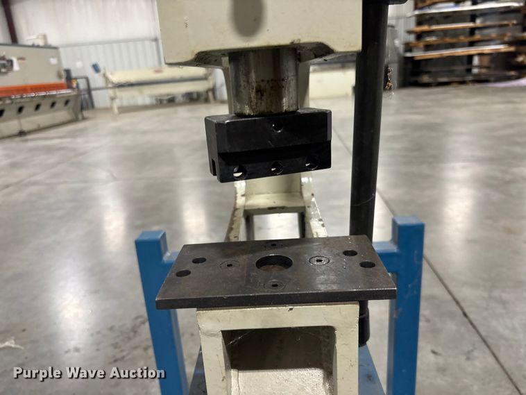 image for item EM5101 2018 Baileigh BP-3 press