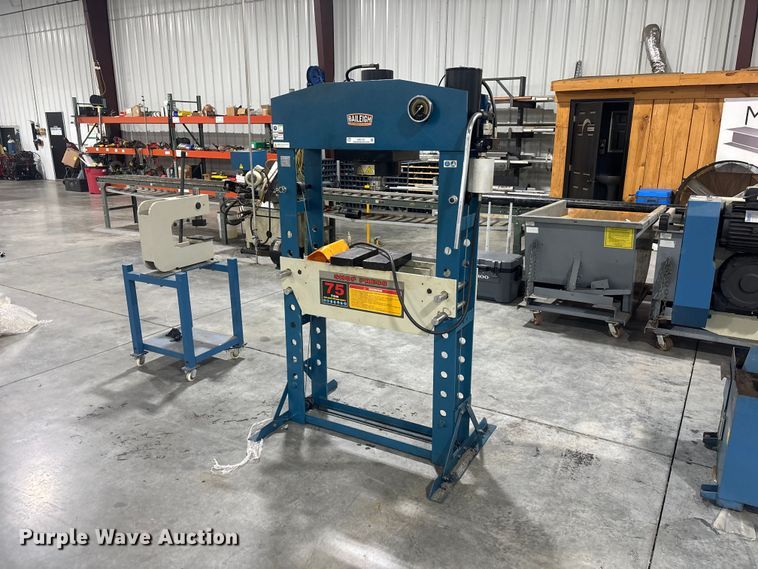 image for item EM5102 2019 Baileigh 75T press