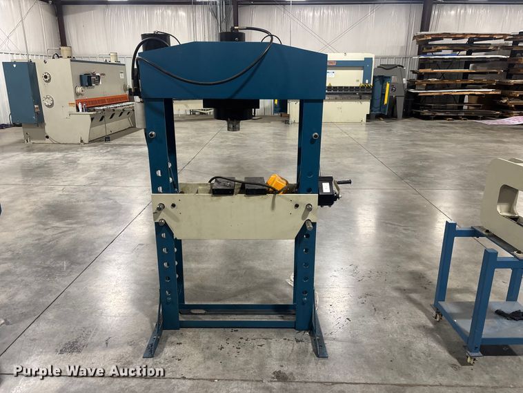 image for item EM5102 2019 Baileigh 75T press