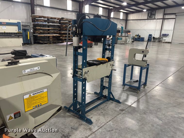 image for item EM5102 2019 Baileigh 75T press