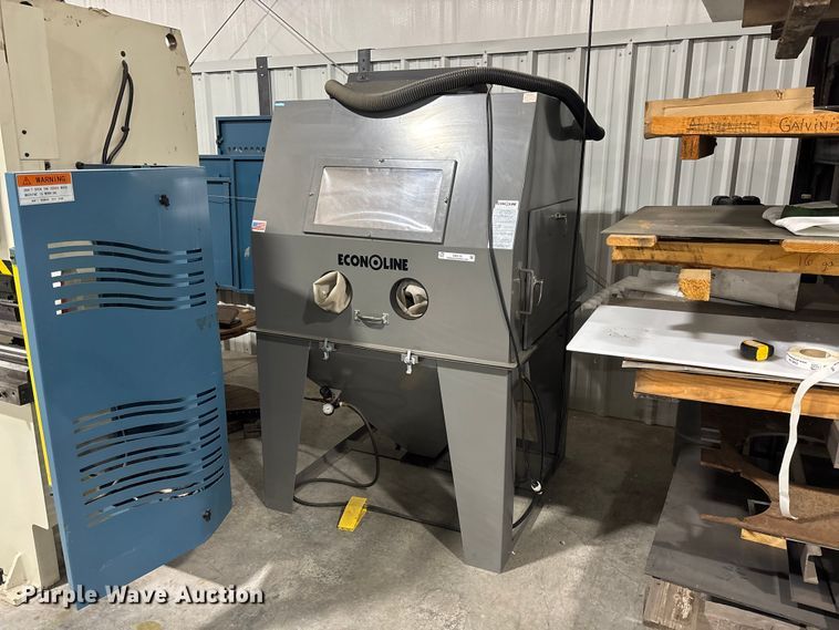 image for item EM5103 ECONOLINE Econoline sand blaster cabinet