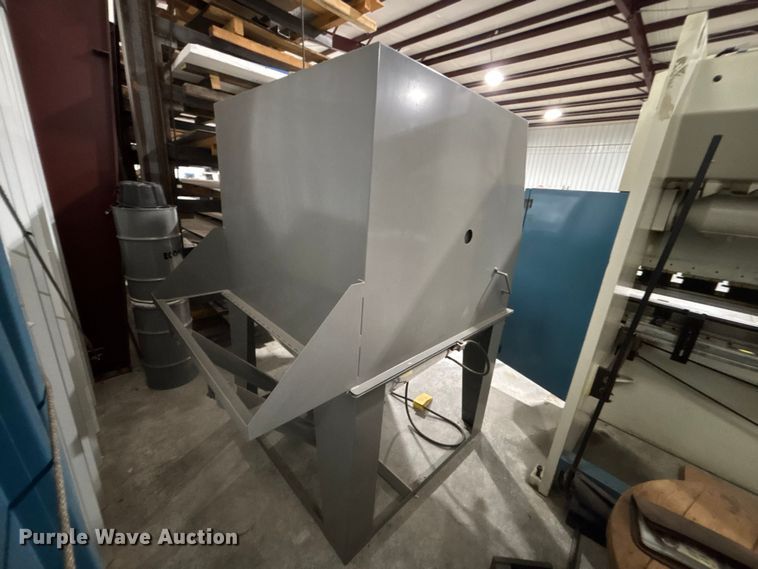 image for item EM5103 ECONOLINE Econoline sand blaster cabinet