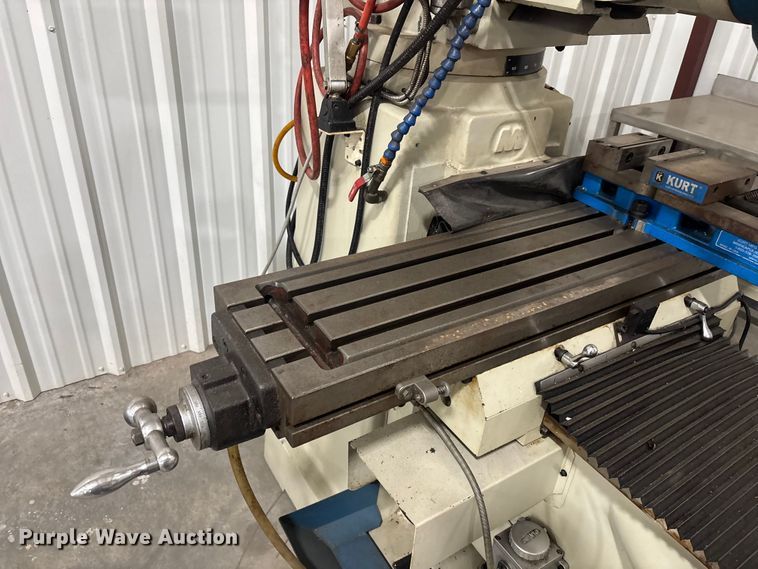 image for item EM5105 2018 Baileigh VM-1054-3 milling machine