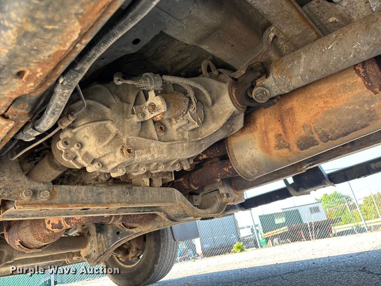 image for item EM5122 2018 Ford F350 Super Duty Ext. Cab flatbed truck