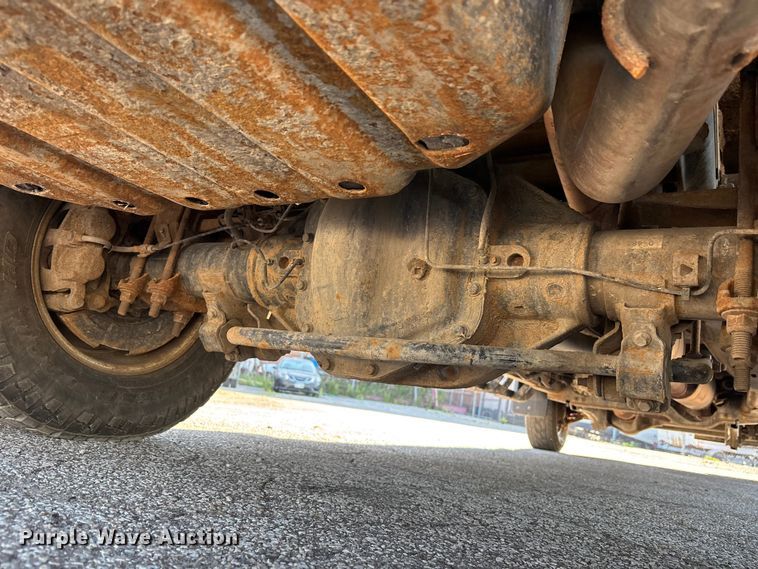 image for item EM5122 2018 Ford F350 Super Duty Ext. Cab flatbed truck