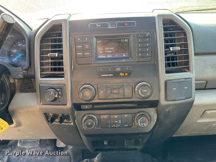 image for item EM5122 2018 Ford F350 Super Duty Ext. Cab flatbed truck