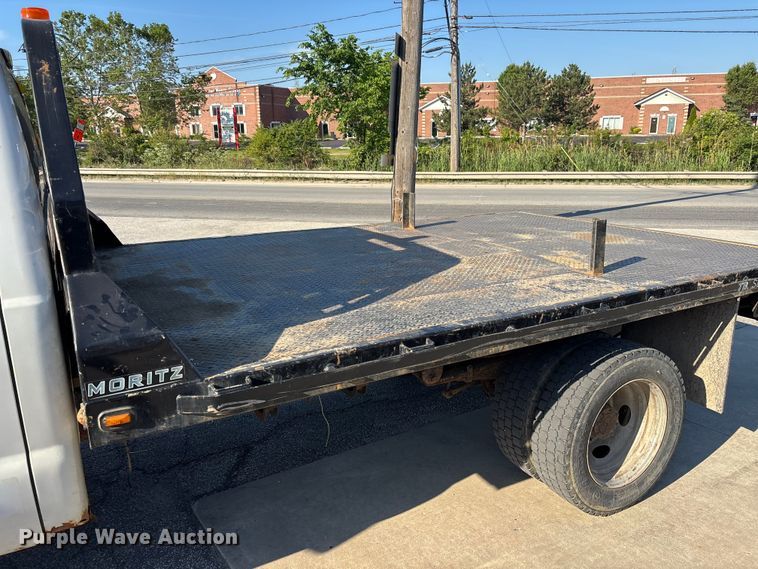 image for item EM5123 2011 Ford F550 Ext. Cab flatbed truck