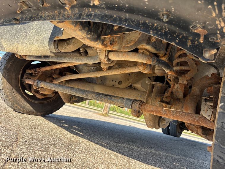 image for item EM5123 2011 Ford F550 Ext. Cab flatbed truck