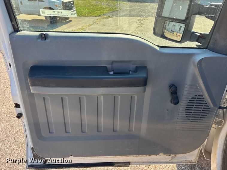 image for item EM5123 2011 Ford F550 Ext. Cab flatbed truck