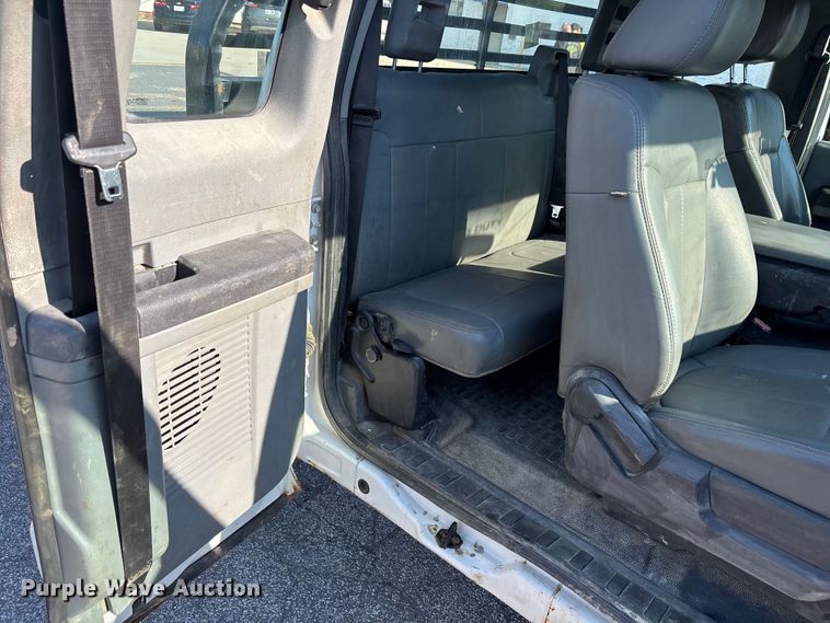 image for item EM5123 2011 Ford F550 Ext. Cab flatbed truck