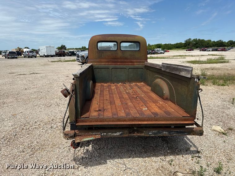 image for item EN0426 1950 International L110 pickup truck