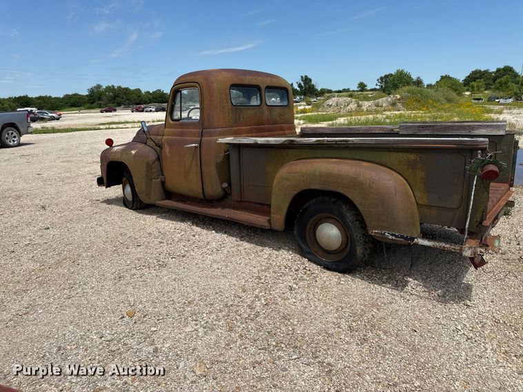 image for item EN0426 1950 International L110 pickup truck