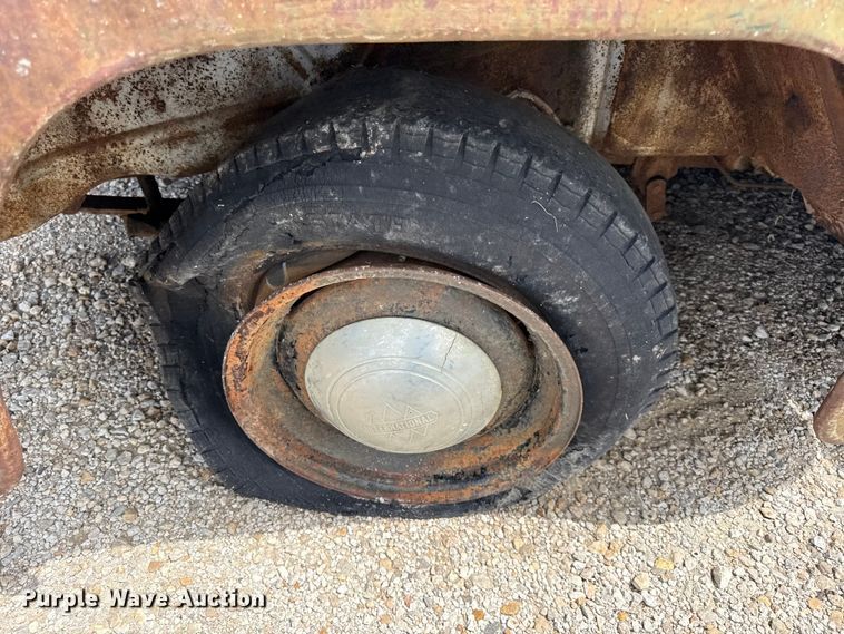 image for item EN0426 1950 International L110 pickup truck