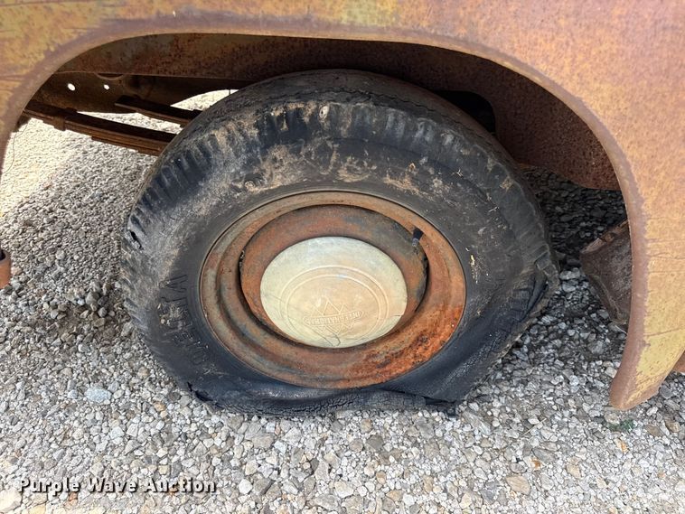 image for item EN0426 1950 International L110 pickup truck