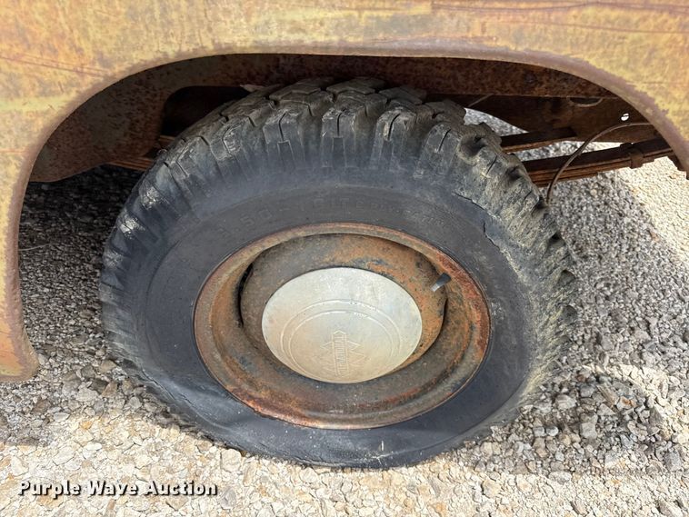 image for item EN0426 1950 International L110 pickup truck