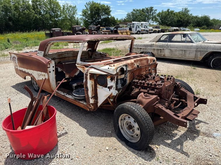 image for item EN0427 1958 Ford Fairlane 500 skyliner 