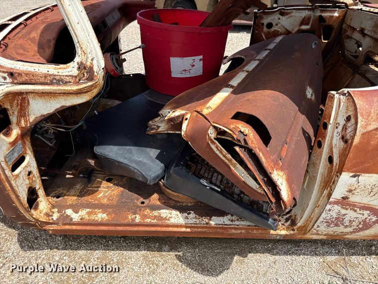 image for item EN0427 1958 Ford Fairlane 500 skyliner 