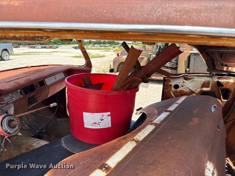 image for item EN0427 1958 Ford Fairlane 500 skyliner 