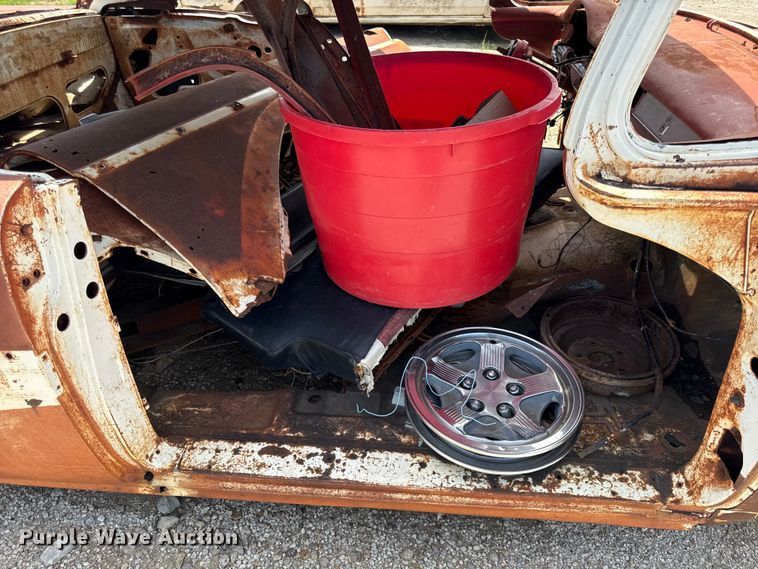 image for item EN0427 1958 Ford Fairlane 500 skyliner 
