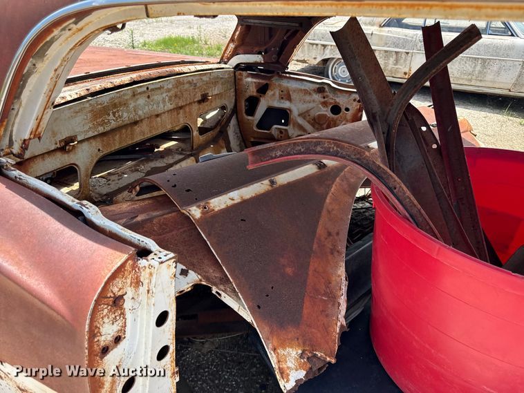 image for item EN0427 1958 Ford Fairlane 500 skyliner 