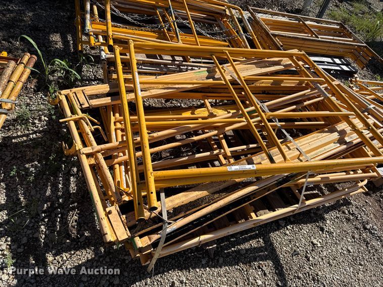 image for item EN0433 (6) pallets of scaffolding