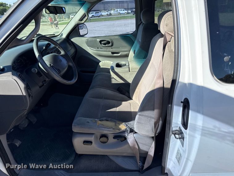 image for item EN0434 2001 Ford F150 Ext. Cab pickup truck