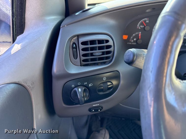 image for item EN0434 2001 Ford F150 Ext. Cab pickup truck
