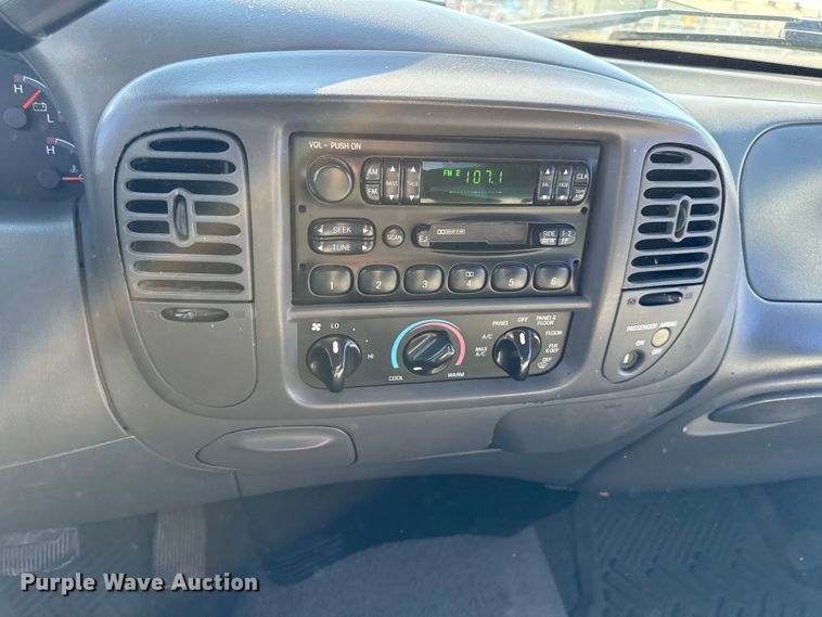 image for item EN0434 2001 Ford F150 Ext. Cab pickup truck