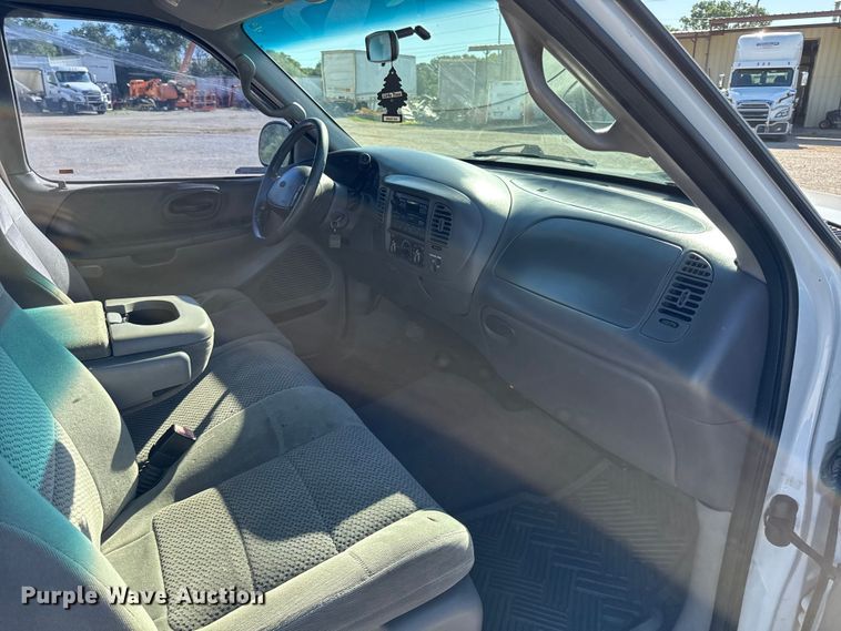 image for item EN0434 2001 Ford F150 Ext. Cab pickup truck