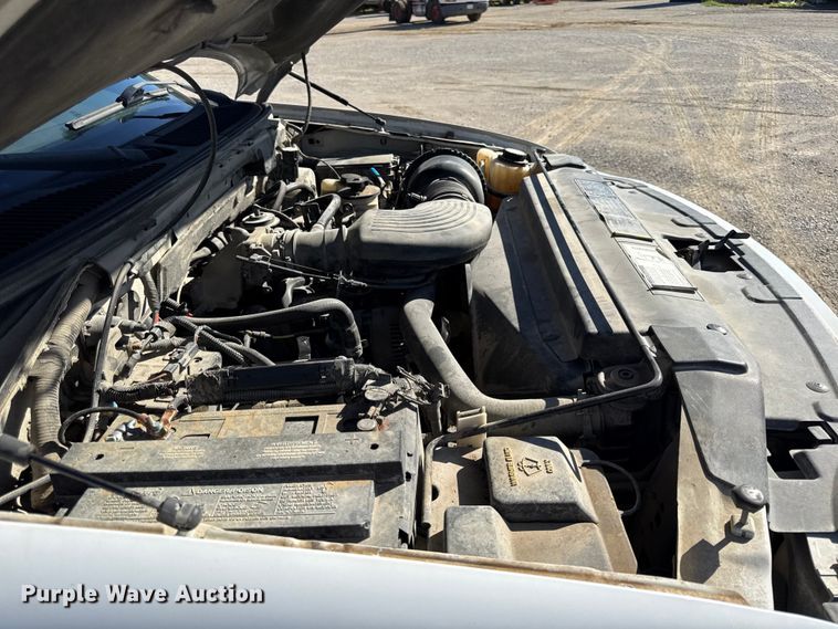 image for item EN0434 2001 Ford F150 Ext. Cab pickup truck